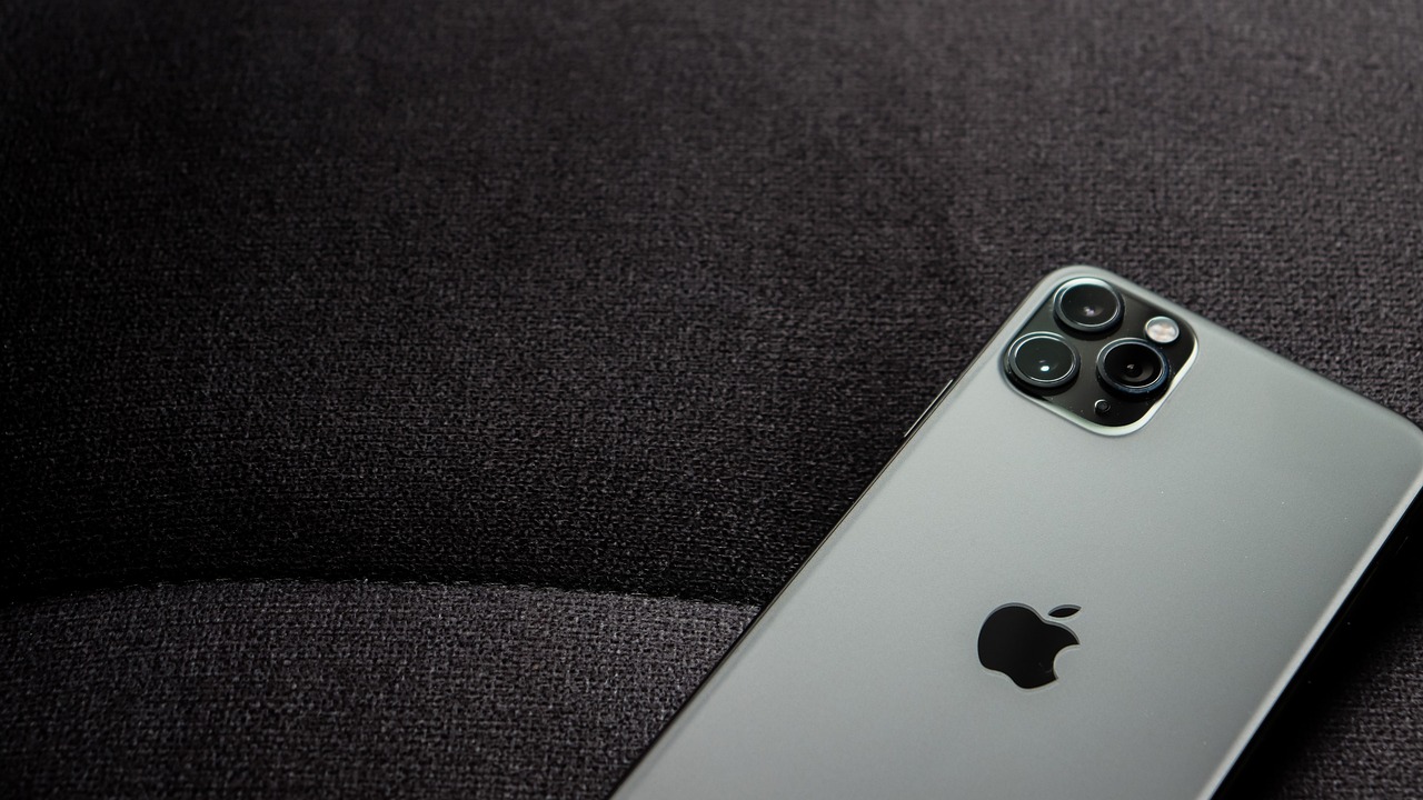 iphone, apple, smartphone, phone, technology, cellphone, mobile, communication, ios, camera, phone camera, lens, iphone, iphone, iphone, ios, ios, ios, ios, ios
